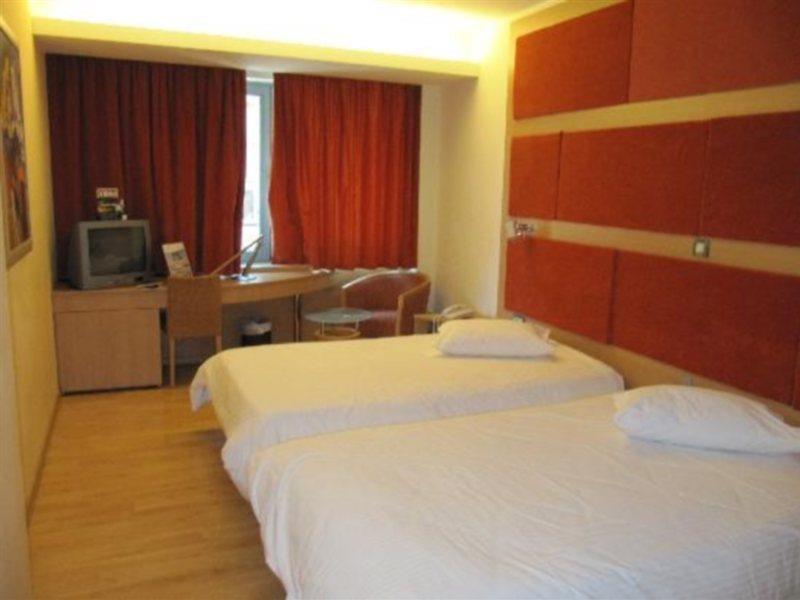 Kaningos 21 Hotel Atenas Exterior foto